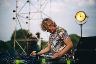 DJ-Set mit Dominik Eulberg am Strand von Zingst
