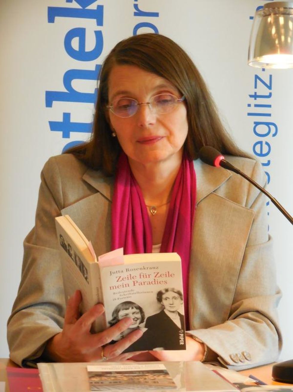 Jutta Rosenkranz bei einer Lesung in der Ingeborg-Drewitz-Bibliothek Berlin-Steglitz