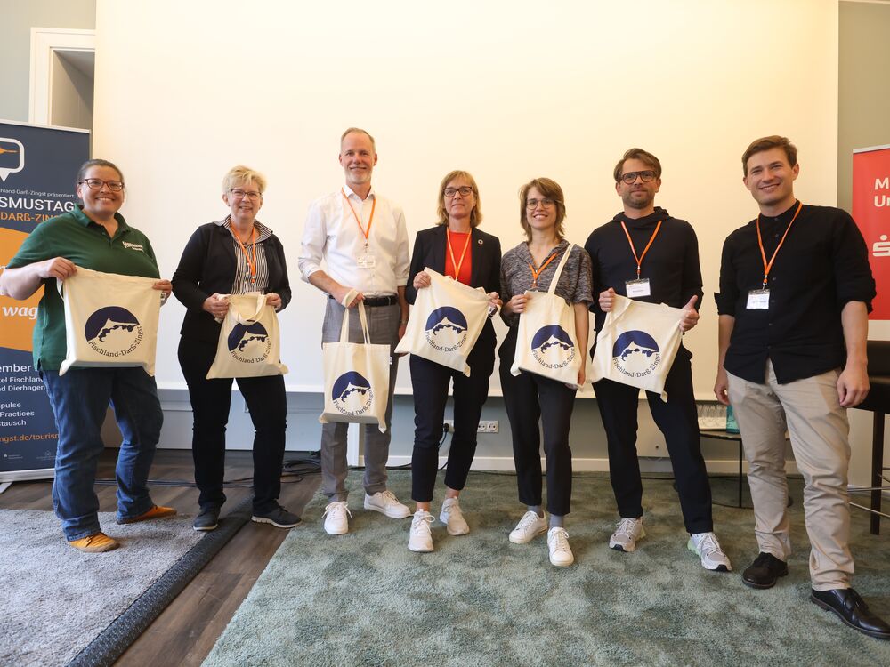 4. Tourismustag FDZ Geschenkübergabe