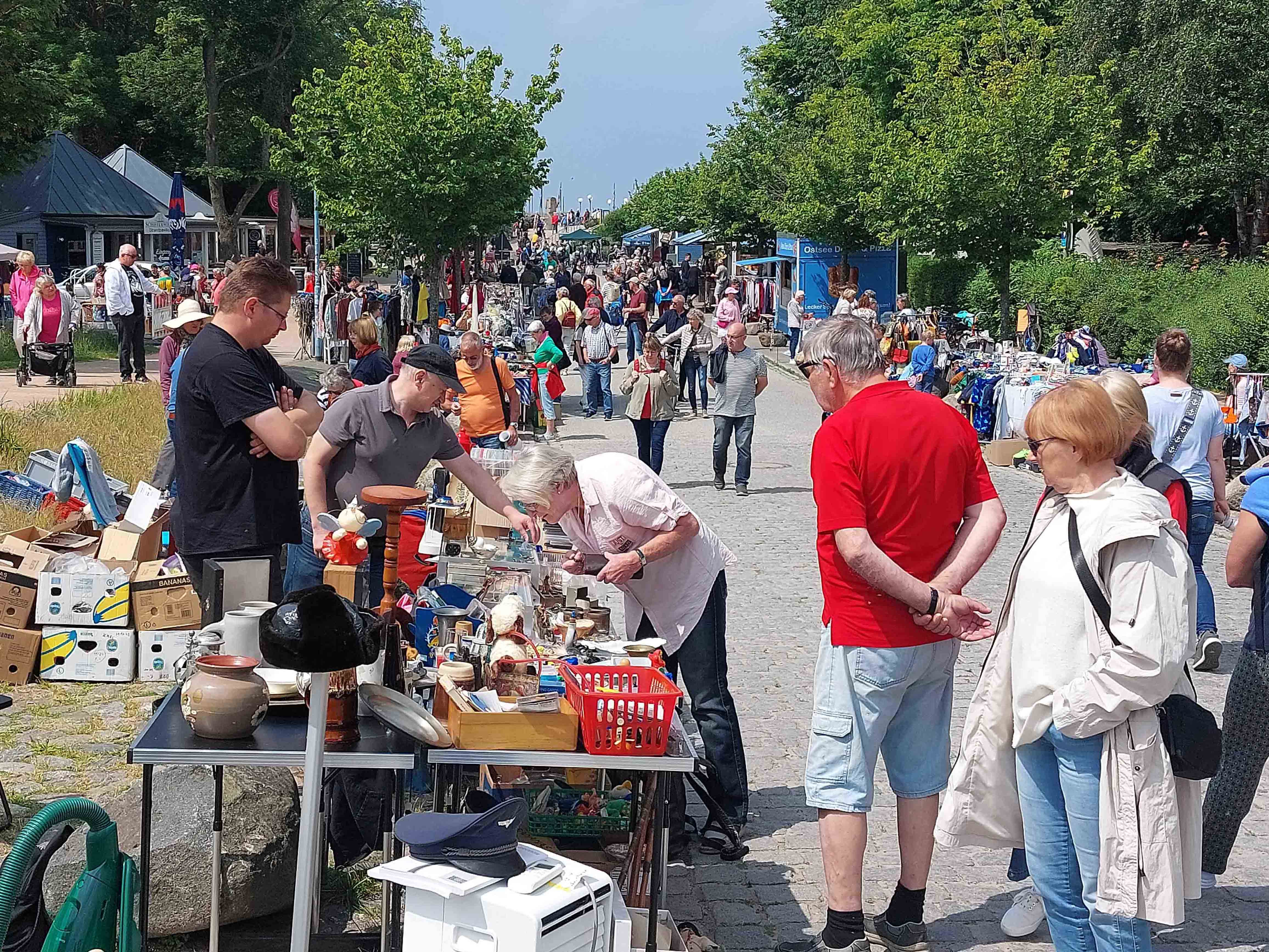 4. Wustrower Flohmarkt