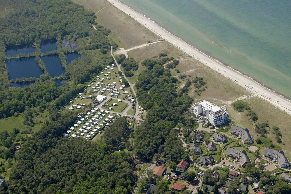 Luftbild von unserem Campingplatz und Umgebung