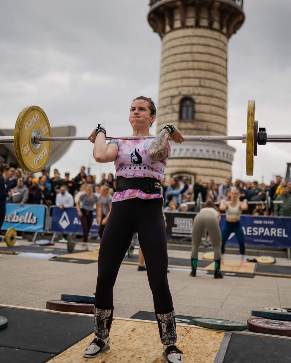 Weightlifting event in front of Warnemünde lighthouse